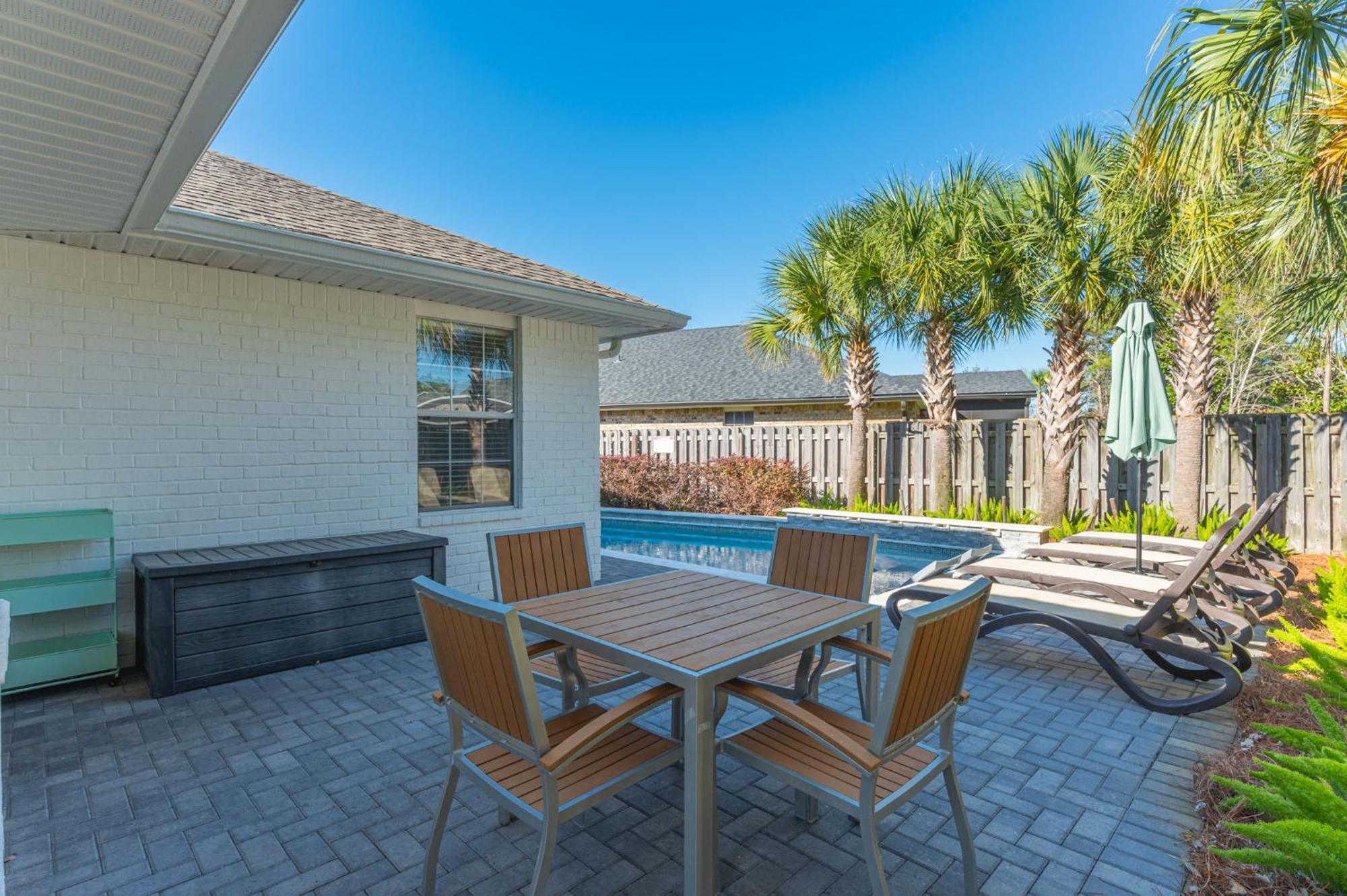 Beautiful Pet Friendly Home! Tropical Pool, Optional Golf Cart & Pool Heat, Minutes To Beach Destin Luaran gambar